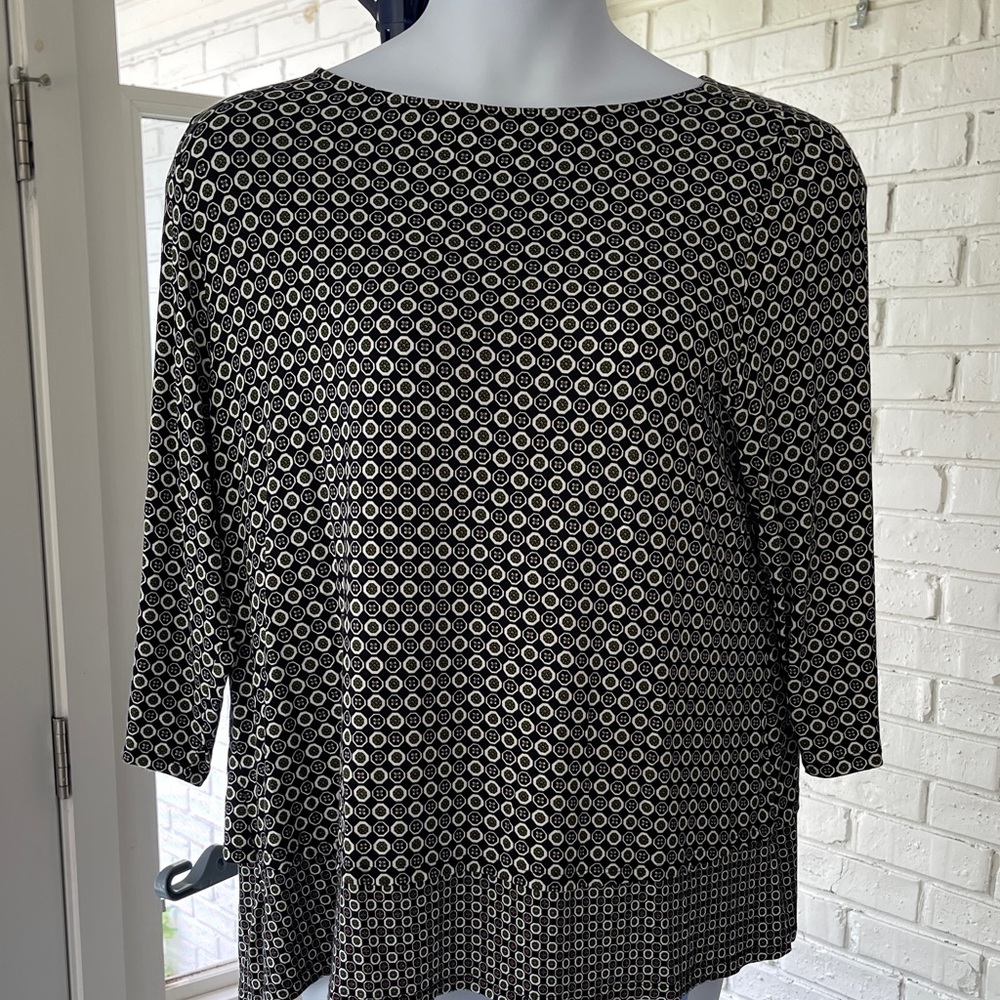 J. Jill Black and White Circle Pattern Blouse